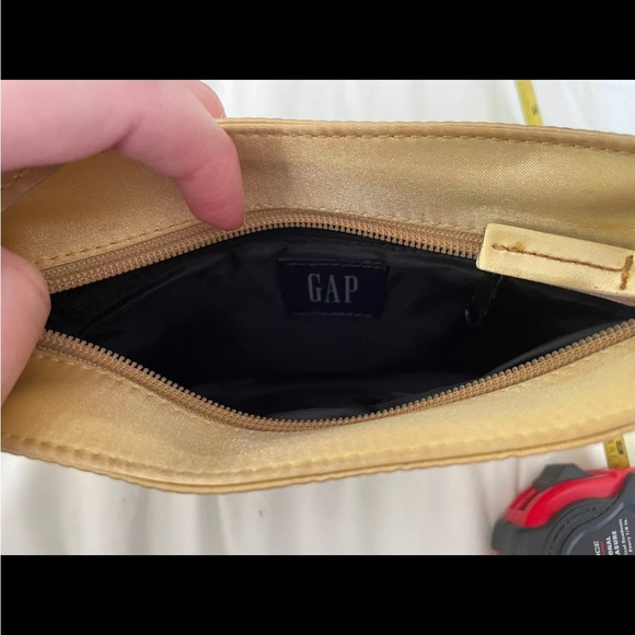 Gap y2k Gold Nylon Handbag with Patent Vinyl Circle Applique - Picture 4 of 5